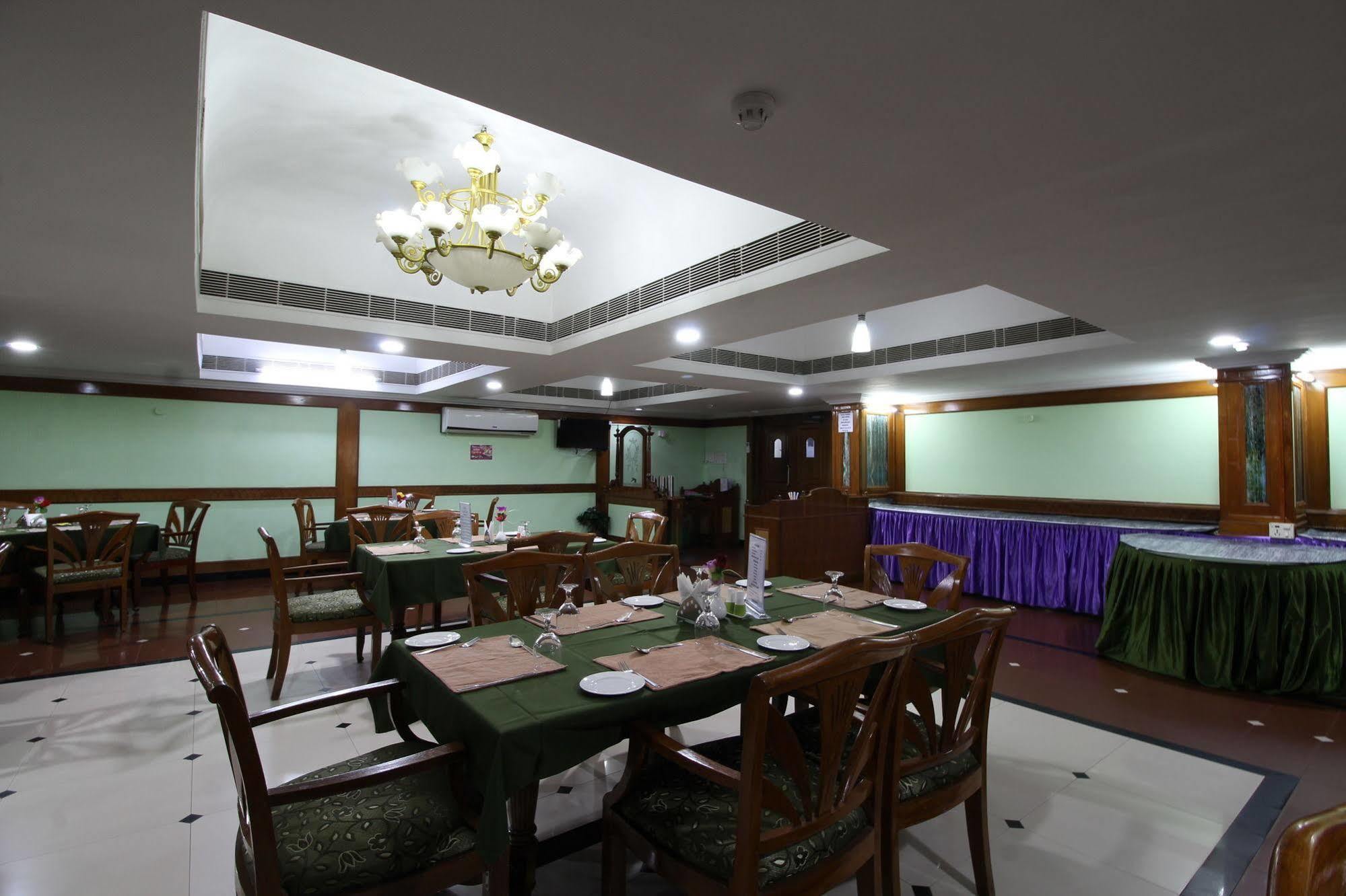 Mayura Residency Guruvāyūr Exterior foto